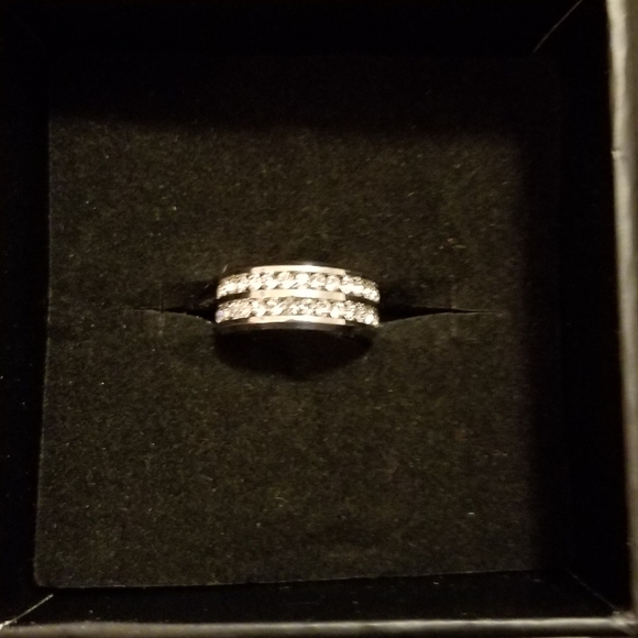 Women's Stainless Steel Wedding Band - Picture 1 of 3
